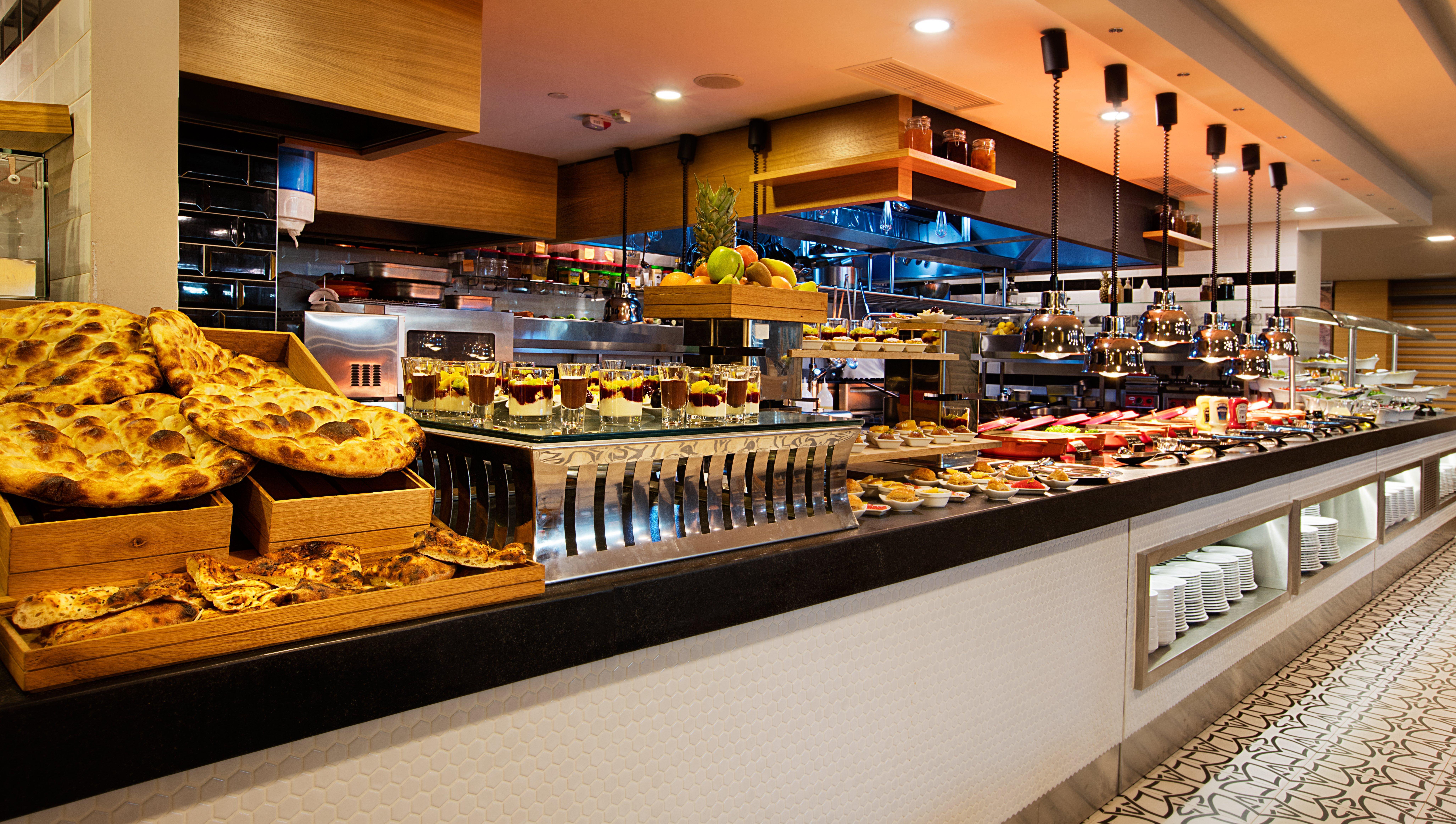 Holiday Inn Istanbul - Kadikoy By Ihg Exterior photo