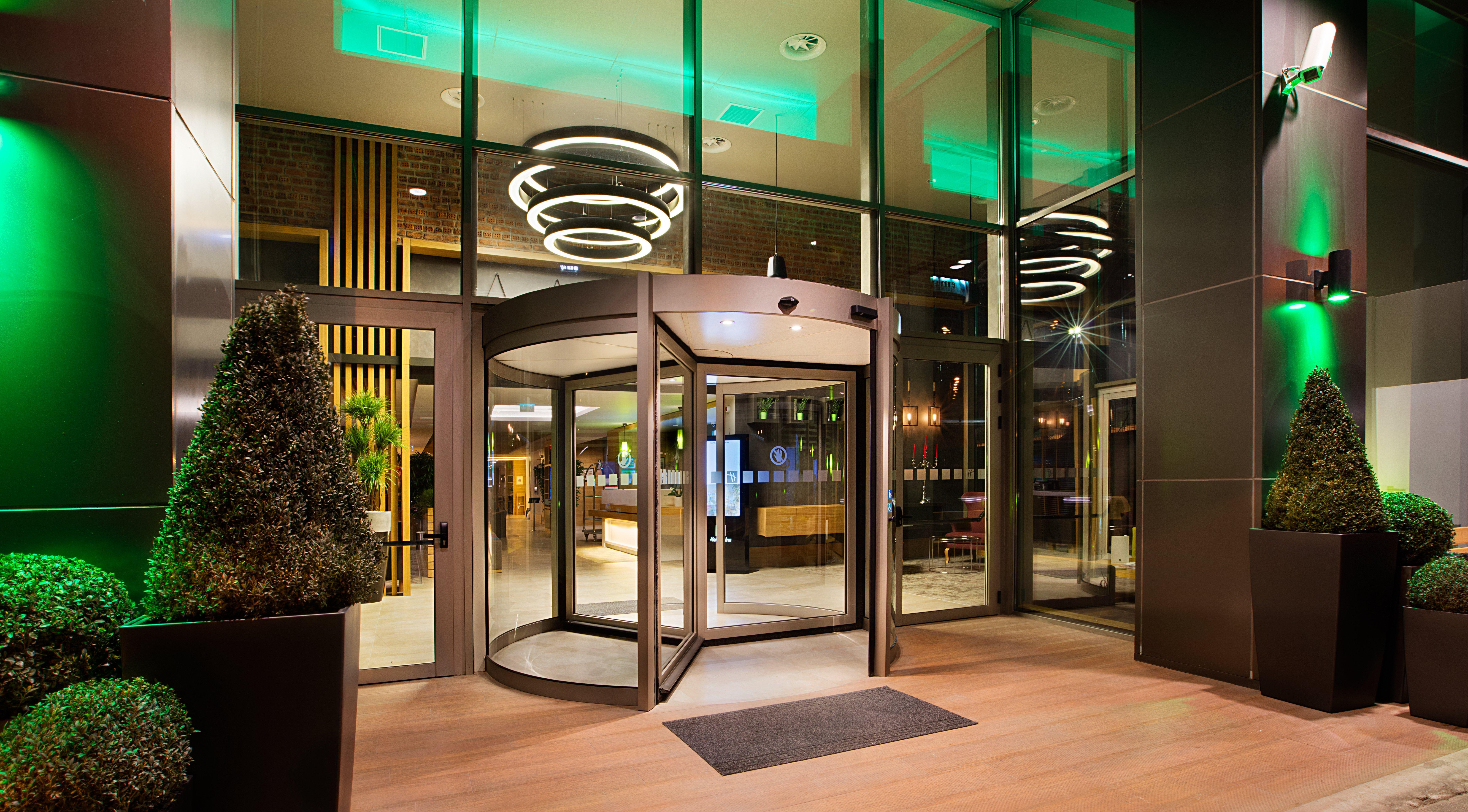 Holiday Inn Istanbul - Kadikoy By Ihg Exterior photo