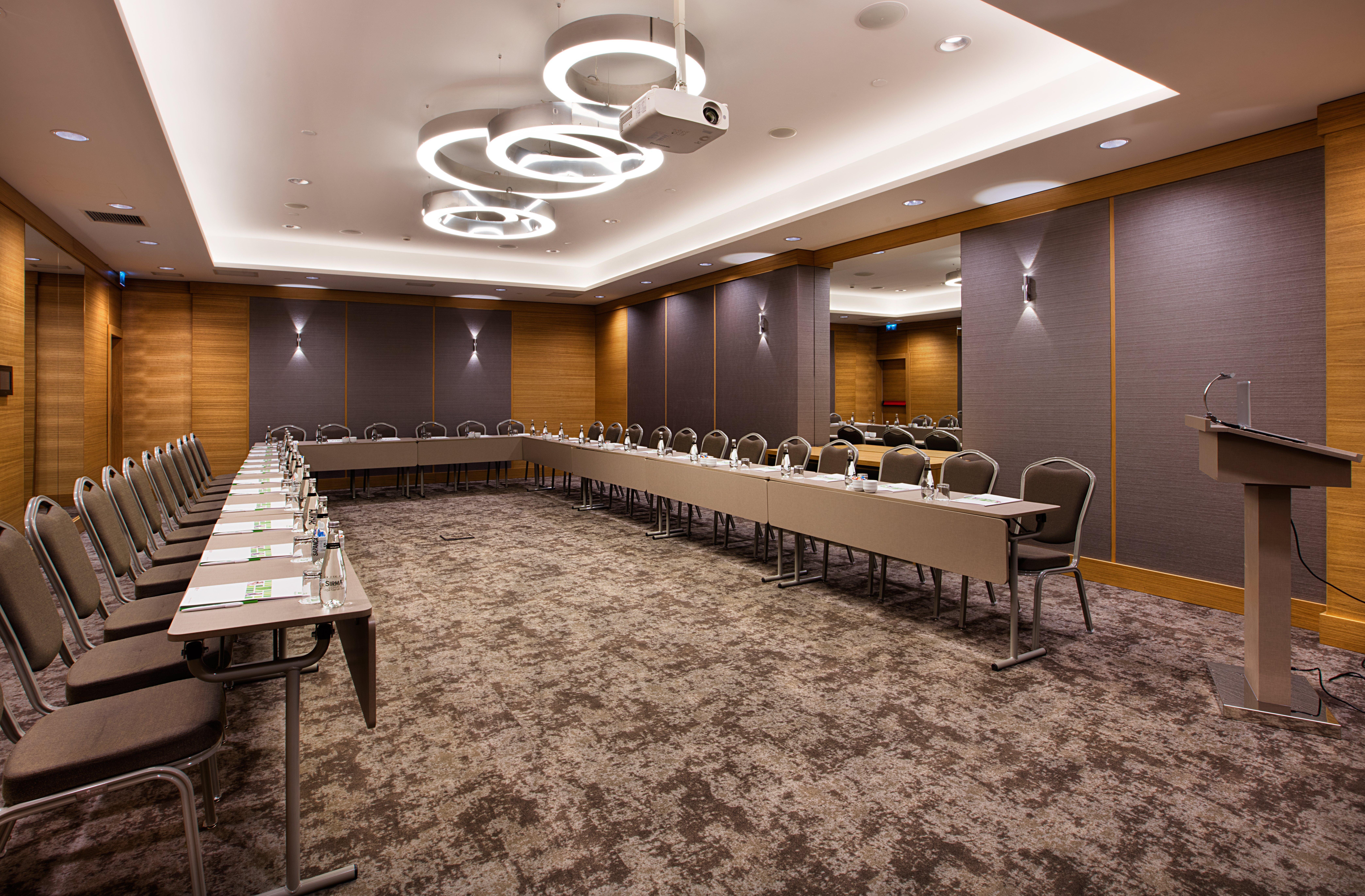 Holiday Inn Istanbul - Kadikoy By Ihg Exterior photo
