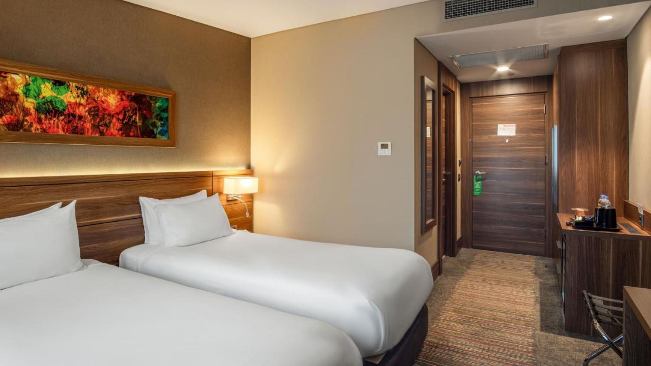 Holiday Inn Istanbul - Kadikoy By Ihg Exterior photo