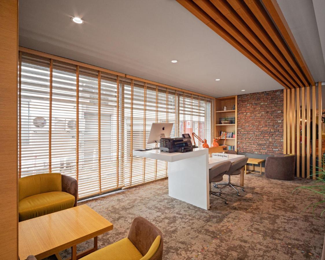Holiday Inn Istanbul - Kadikoy By Ihg Exterior photo