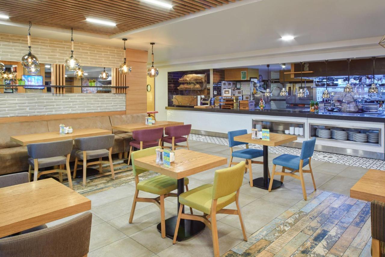 Holiday Inn Istanbul - Kadikoy By Ihg Exterior photo