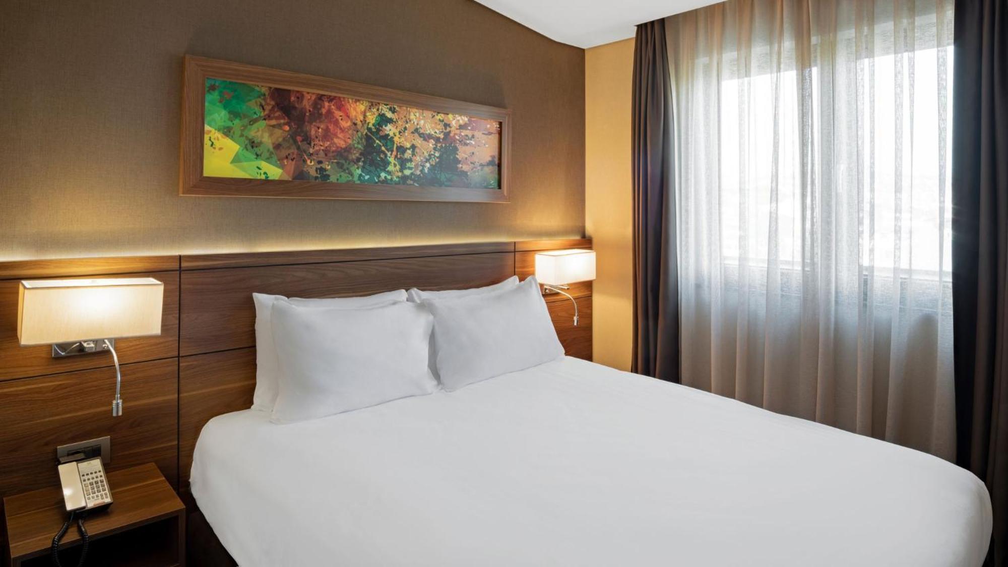 Holiday Inn Istanbul - Kadikoy By Ihg Exterior photo